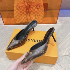 Louis Vuitton Slippers